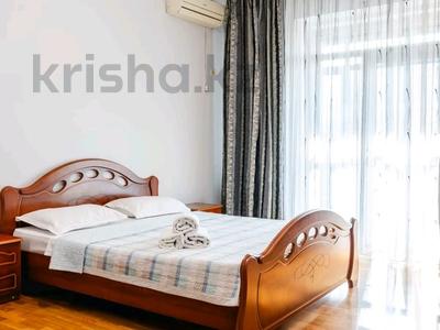 2-комнатная квартира · 85 м² · 4/22 этаж, мкр Самал-2, Достык 97 за 26 000 ₸ в Алматы, Медеуский р-н