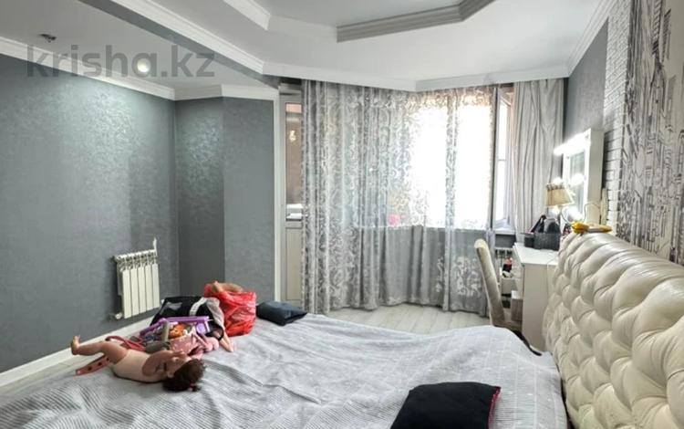 3-бөлмелі пәтер · 82 м² · 4/5 қабат, Думан-2, бағасы: ~ 45 млн ₸ в Алматы, Медеуский р-н — фото 2
