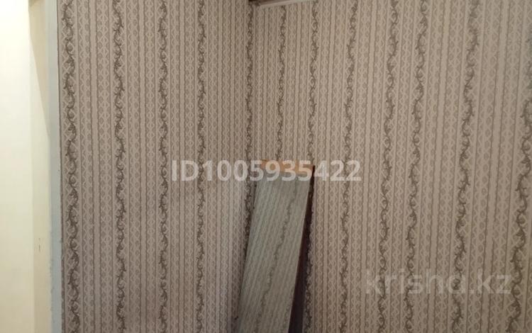 2-бөлмелі пәтер · 34 м² · 2/5 қабат, Байзак батыра 203 — Желтоксан - Байзак батыра, бағасы: 9 млн ₸ в Таразе — фото 2