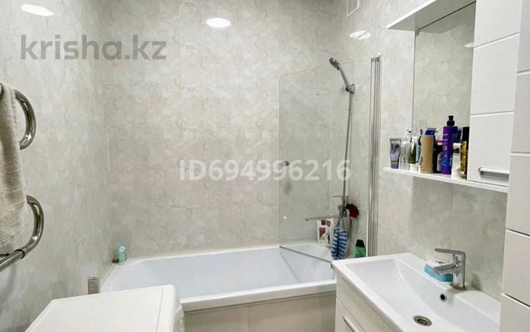 2-бөлмелі пәтер · 71 м² · 8/9 қабат, Абылайхана 1г — Габуллина, бағасы: 30 млн ₸ в Кокшетау — фото 13