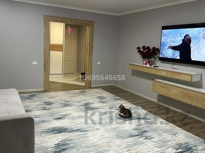 4-бөлмелі пәтер · 90 м² · 1/5 қабат, Жумабаева 21 — Цум,Площадь Абая, мечеть татарская, бағасы: 50 млн ₸ в Семее
