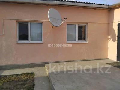 Отдельный дом · 5 комнат · 250 м² · 1000 сот., Бузекенова 58 — В центре посёлка индербор за 18 млн 〒 в Индер