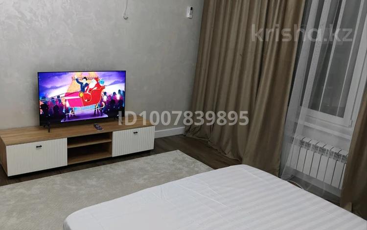 1-бөлмелі пәтер · 35 м² · 4/9 қабат, Абулхайр-хана 63, бағасы: 15 000 〒 в Атырау — фото 2