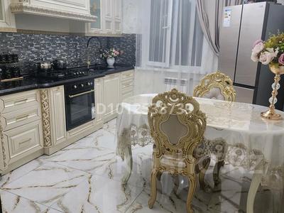 2-бөлмелі пәтер · 75 м² · 1/6 қабат, мкр Кокжиек 36, бағасы: 48 млн ₸ в Алматы, Жетысуский р-н
