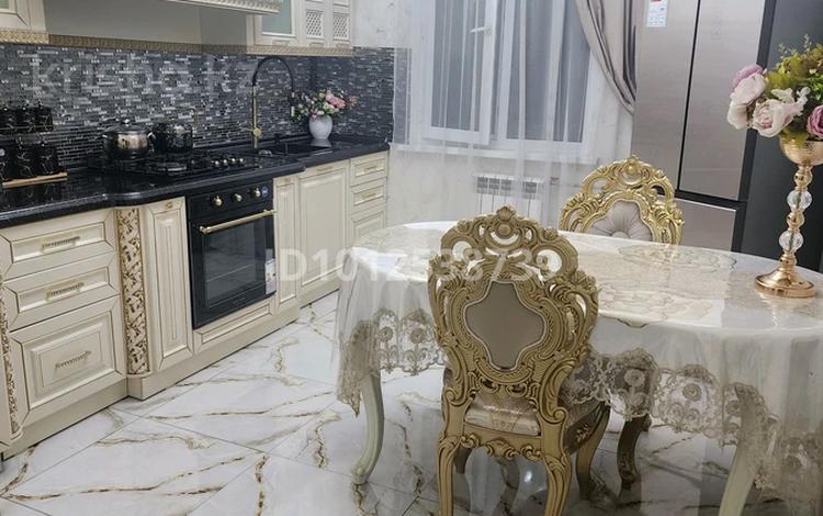 2-бөлмелі пәтер · 75 м² · 1/6 қабат, мкр Кокжиек 36, бағасы: 48 млн ₸ в Алматы, Жетысуский р-н — фото 2