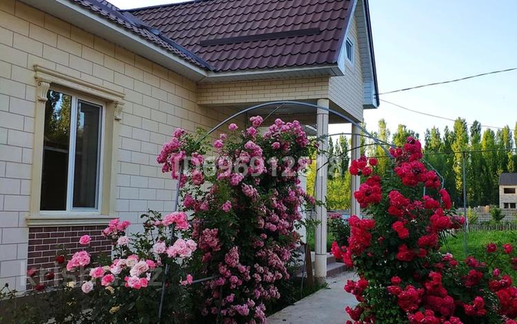 Отдельный дом · 4 комнаты · 130 м² · 20 сот., Самал — Тау Самалы за 70 млн ₸ в  — фото 81