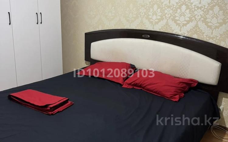 2-комнатная квартира · 70 м² · 2/5 этаж, Мкр. Аксай-3А 63 за 18 000 ₸ в Алматы, Ауэзовский р-н — фото 14