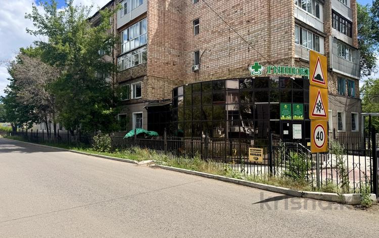 Свободное назначение, офисы, магазины и бутики, общепит, салоны красоты, медцентры и аптеки, образование, развлечения · 770 м² за 310 млн ₸ в Караганде, Казыбек би р-н — фото 4