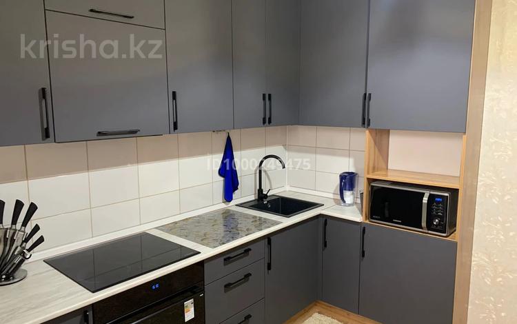 2-комнатная квартира · 56 м² · 2/5 этаж, 8 квартал 36 за 7.5 млн ₸ в п.Актау — фото 15