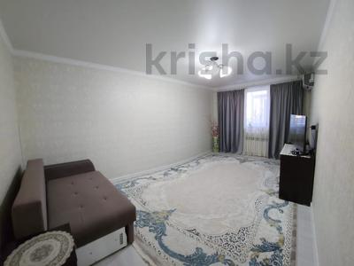 2-комнатная квартира, 56.8 м², 2/5 этаж, Кунаева за 16.5 млн 〒 в Актобе, мкр. Курмыш