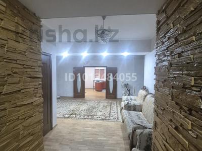 5-комнатная квартира · 234 м² · 2/5 этаж, 13-й мкр 21 за 50 000 ₸ в Актау