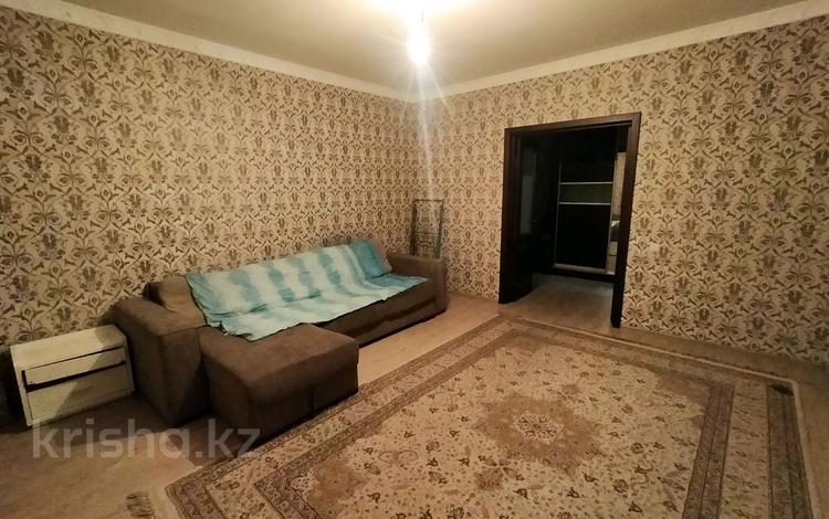 2-комнатная квартира · 70 м² · 7/12 этаж, Сауран 3/1 за 220 000 ₸ в Астане, Есильский р-н — фото 2