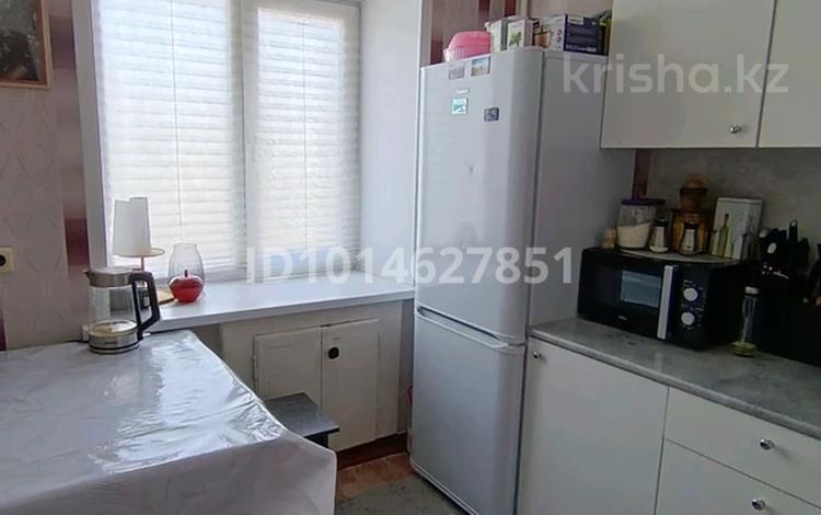 1-комнатная квартира · 32.8 м² · 3/5 этаж, 4 микрорайон за 7.5 млн ₸ в Риддере — фото 2