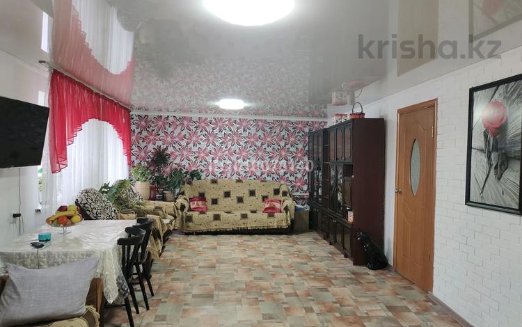 Отдельный дом · 3 комнаты · 70 м² · 111 сот., Айнабекова 14 за 8.5 млн 〒 в Киевке — фото 2