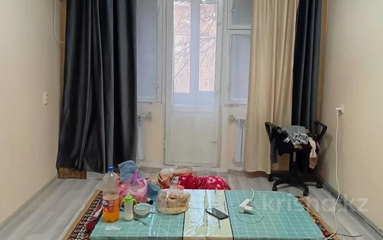 2-бөлмелі пәтер · 45 м² · 4/5 қабат, 11-шағынаудан, Валиханова 215/а, бағасы: 15 млн ₸ в Шымкенте, Енбекшинский р-н — фото 2