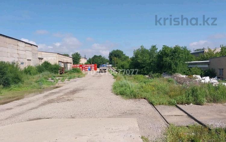 Өнеркәсіптік база · 2300 сотық, Жилгородок ш/а. 200 — Рускулова, бағасы: 1 200 ₸ в Актобе, мкр Жилгородок — фото 2