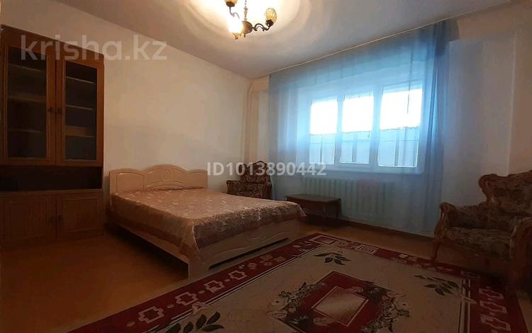2-комнатная квартира · 83 м² · 1/9 этаж, Райымбека 206К — Боткина за 300 000 ₸ в Алматы, Алмалинский р-н — фото 2