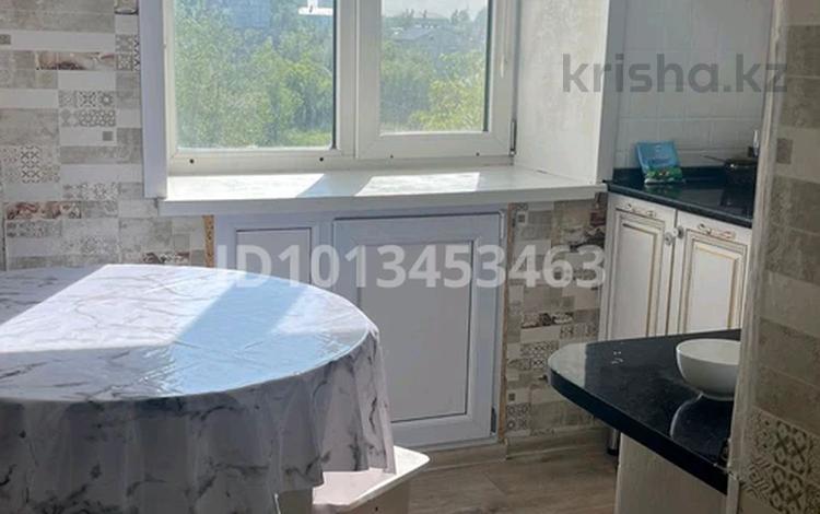 2-комнатная квартира · 48 м² · 4/5 этаж, Желтоксан 21 за 100 000 ₸ в Аксу — фото 2