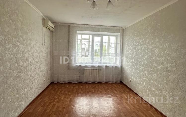 1-комнатная квартира · 40 м² · 3/6 этаж, мкр 12 за 130 000 ₸ в Актобе — фото 2