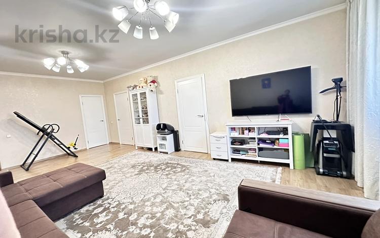 2-комнатная квартира, 88.3 м², 17/17 этаж, Жандосова за 45.5 млн 〒 в Алматы, Ауэзовский р-н — фото 2