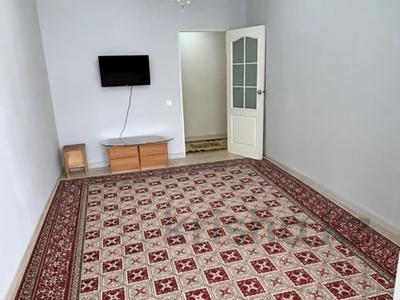 2-комнатная квартира · 65 м² · 5/5 этаж, 17-й мкр 92 — Аристон бар за 140 000 ₸ в Актау