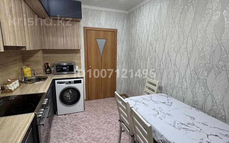 2-комнатная квартира · 61.3 м² · 9/9 этаж, Карагайлы 48 за 31 млн ₸ в Семее — фото 2