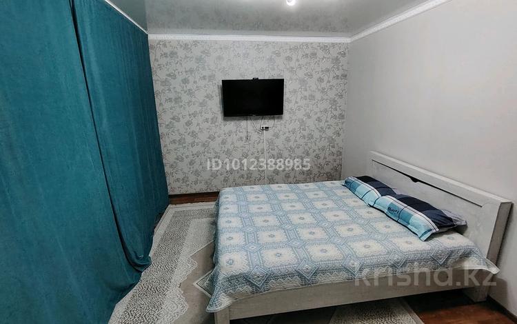 1-комнатная квартира · 35 м² · 3/9 этаж, мкр Кунаева — Салтанат Сарайы за 10 000 ₸ в Уральске — фото 2