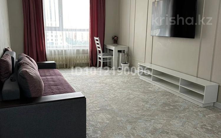 2-комнатная квартира · 74 м² · 9/12 этаж, Улы дала 39 за 350 000 ₸ в Астане, Есильский р-н — фото 2