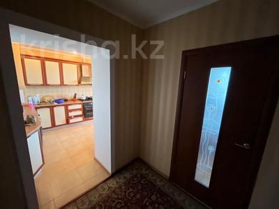 3-комнатная квартира, 65.5 м², 9/10 этаж, мкр 5 за 19.5 млн 〒 в Актобе, мкр 5