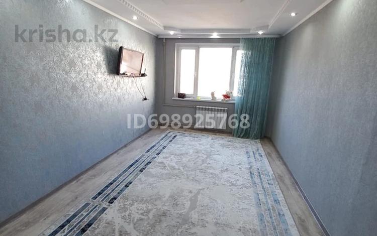 3-бөлмелі пәтер · 63 м² · 2/5 қабат ай сайын, Курмангазы 104, бағасы: 30 000 〒 в Уральске, мкр Школьник — фото 2