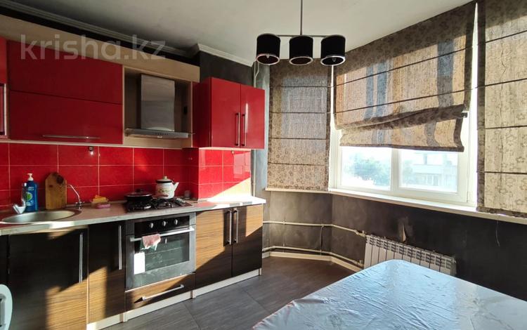 2-комнатная квартира · 55 м² · 6/9 этаж, мкр Аксай-1А 29 — Толе би за 250 000 ₸ в Алматы, Ауэзовский р-н — фото 15