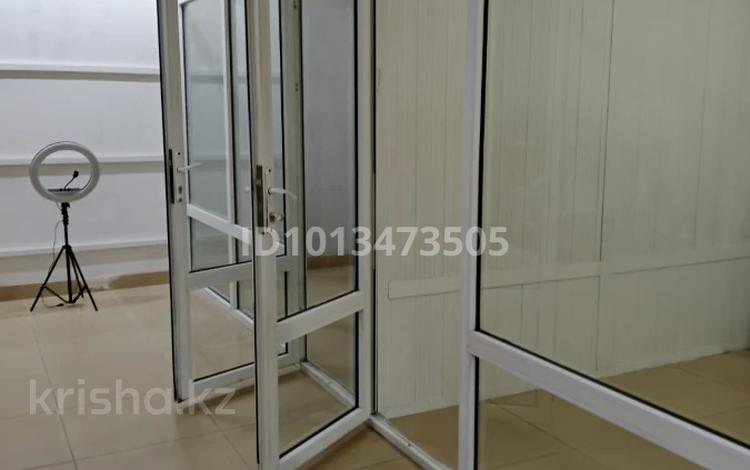 Свободное назначение, офисы, кабинеты и рабочие места · 14 м² за 42 000 ₸ в Шымкенте, Енбекшинский р-н — фото 2
