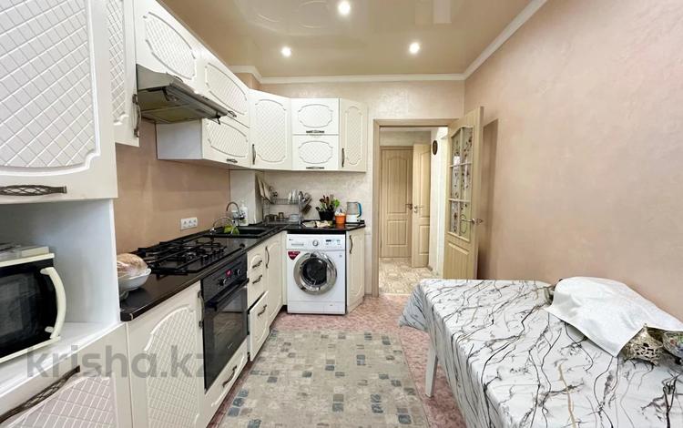 3-бөлмелі пәтер · 64 м² · 3/5 қабат, Самал 21, бағасы: 23.9 млн ₸ в Талдыкоргане, мкр Самал — фото 2