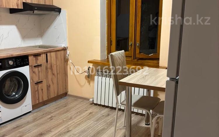 1-комнатная квартира · 36 м² · 2/2 этаж, мкр Аксай-5 — Садвакасова за 200 000 ₸ в Алматы, Ауэзовский р-н — фото 2
