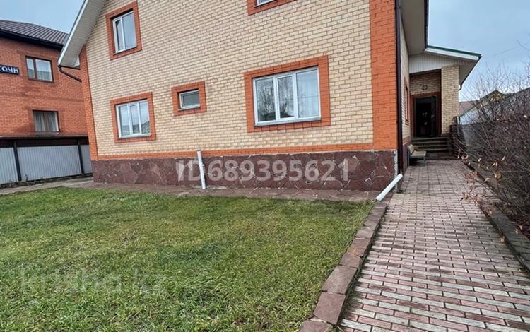 8 бөлмелер, 400 м², Жумабаева 14а, бағасы: 50 000 〒 в Бурабае — фото 2