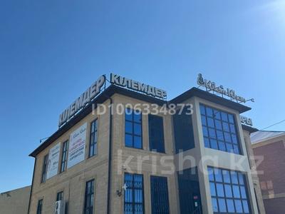 Свободное назначение, офисы, магазины и бутики, общепит, медцентры и аптеки, образование, развлечения · 489 м² за 155 млн 〒 в Атырау, мкр Привокзальный-1