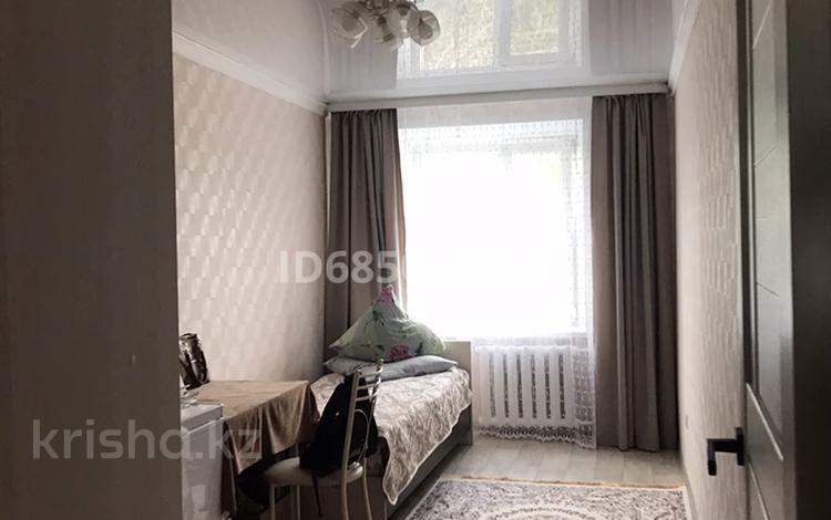 2-комнатная квартира, 45 м², 3/5 этаж, 2 мкр 4 за ~ 11.5 млн 〒 в Лисаковске — фото 2