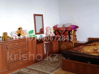 Отдельный дом · 5 комнат · 120 м² · 5.5 сот., 2 пер Арыстан баб — Лукманова Арыстан баб за 20 млн 〒 в Таразе