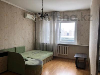 2-комнатная квартира, 60 м², 3/9 этаж, мкр Аксай-4 за 31 млн 〒 в Алматы, Ауэзовский р-н