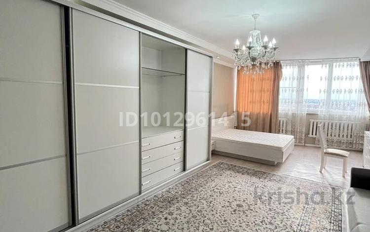 2-бөлмелі пәтер · 65 м² · 15/16 қабат, мкр Шугыла, Жуалы 25, бағасы: 30 млн ₸ в Алматы, Наурызбайский р-н — фото 2