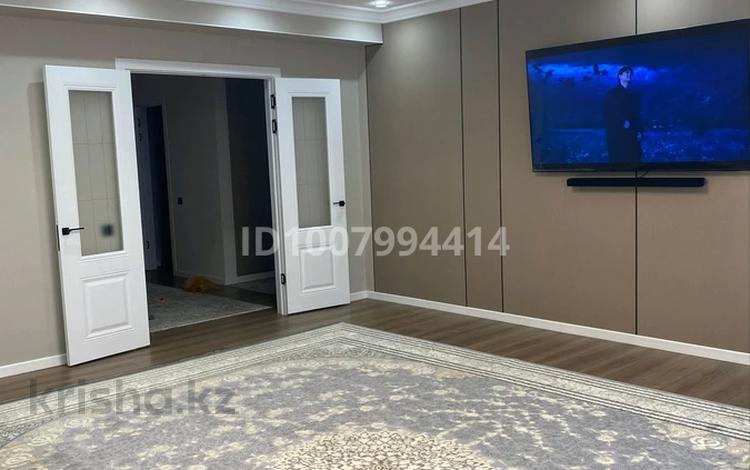 3-бөлмелі пәтер · 132 м² · 3/10 қабат, 18 7, бағасы: 75 млн ₸ в Актау, 18-й мкр  — фото 2