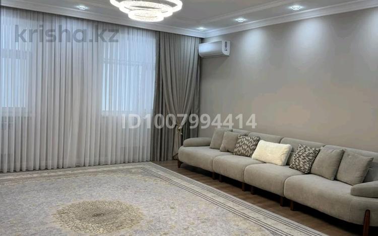 3-комнатная квартира · 132 м² · 3/10 этаж, 18 7 за 75 млн ₸ в Актау, 18-й мкр  — фото 14