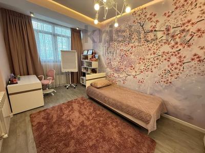 3-бөлмелі пәтер · 120 м² · 11/12 қабат, Варламова 33, бағасы: 81 млн ₸ в Алматы, Алмалинский р-н