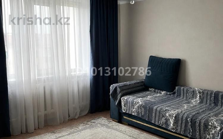 3-бөлмелі пәтер · 63 м² · 4/5 қабат, Абая, бағасы: 23 млн ₸ в Кокшетау — фото 2