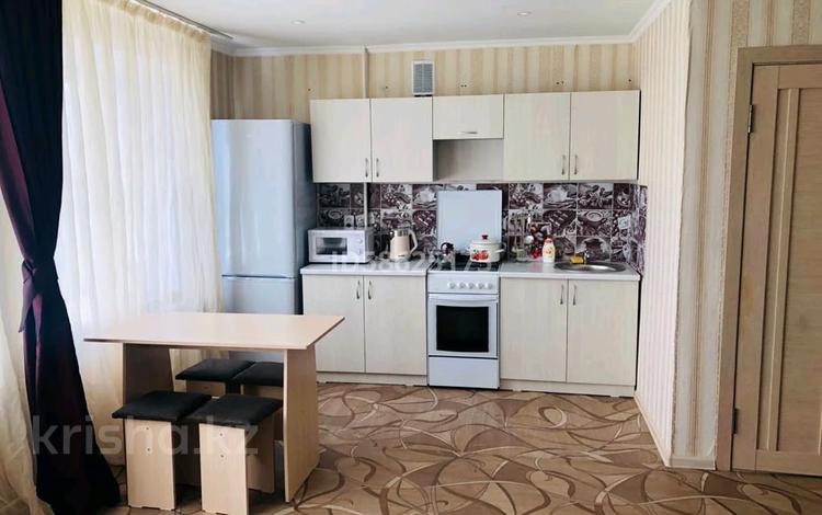 2-комнатная квартира · 50 м² · 8/9 этаж, Пушкина 100 за 200 000 ₸ в Семее — фото 2