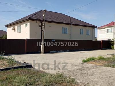 Отдельный дом · 7 комнат · 328 м² · 10 сот., Кажымукан Мунайтпасов 18 за 44 млн 〒 в Атырау, мкр Мирас