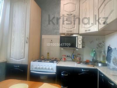 3-комнатная квартира · 62 м² · 1/5 этаж, Майкудук, Майкудук, 18й микрорайон 23 за 15 млн ₸ в Караганде, Алихана Бокейханова р-н