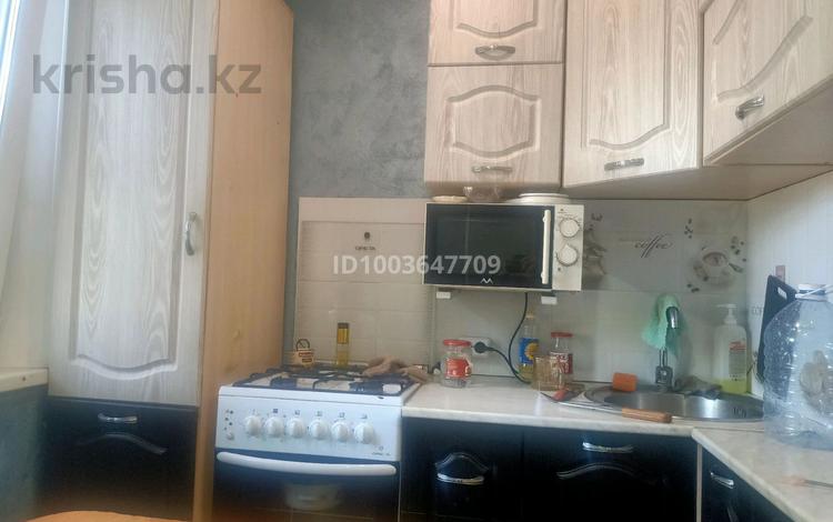 3-бөлмелі пәтер · 62 м² · 1/5 қабат, Майкудук, Майкудук, 18й микрорайон 23, бағасы: 15 млн ₸ в Караганде, Алихана Бокейханова р-н — фото 2
