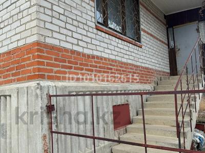 Отдельный дом · 2 комнаты · 95 м² · 8 сот., Ул.Розы Баглановой — Мунайши за 11 млн ₸ в Актобе, жилой массив Кирпичный