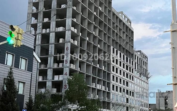 2-бөлмелі пәтер · 72 м² · 10/12 қабат, Бектурова 107, бағасы: 42 млн ₸ в Павлодаре — фото 2